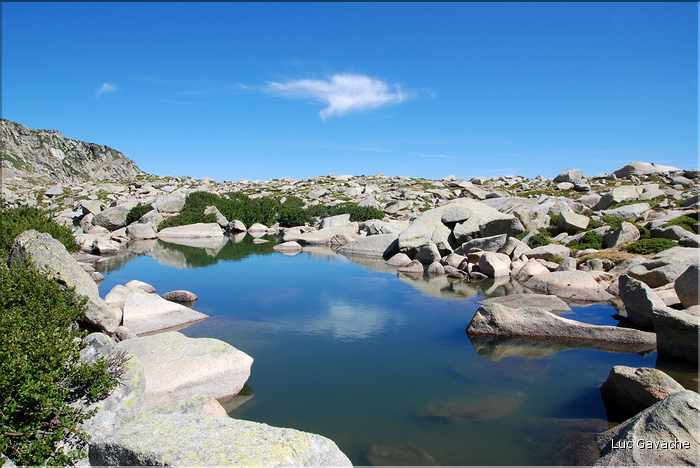 Lac Bastani à la fin du Printemps, 2089 m.d'altitude (8)