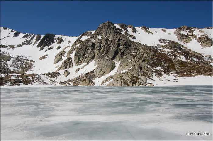Lac Bastani au printemps, 2089 m.d'altitude (2)