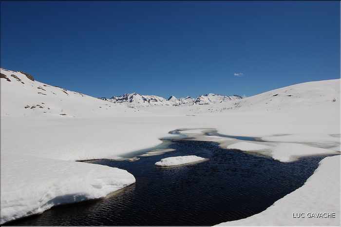 Lac de Ninu à la sortie de l'hiver, 1743 m.d'altitude (4)