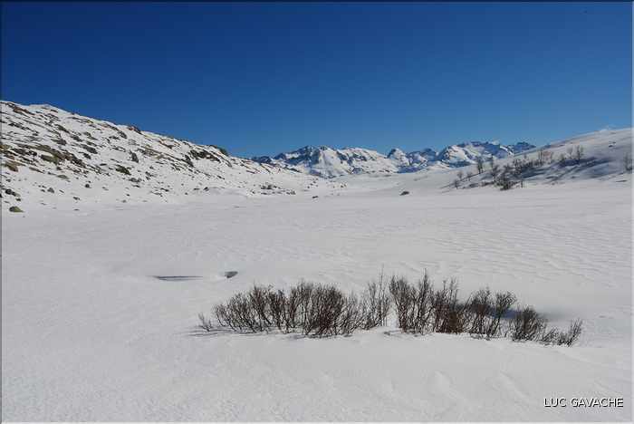 Lac de Ninu à la sortie de l'hiver, 1743 m.d'altitude (6)