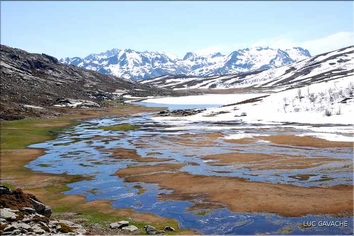 Lac de Ninu à la fin du printemps, 1743 m.d'altitude (4)