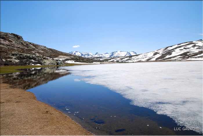 Lac de Ninu à la fin du printemps, 1743 m.d'altitude (19)