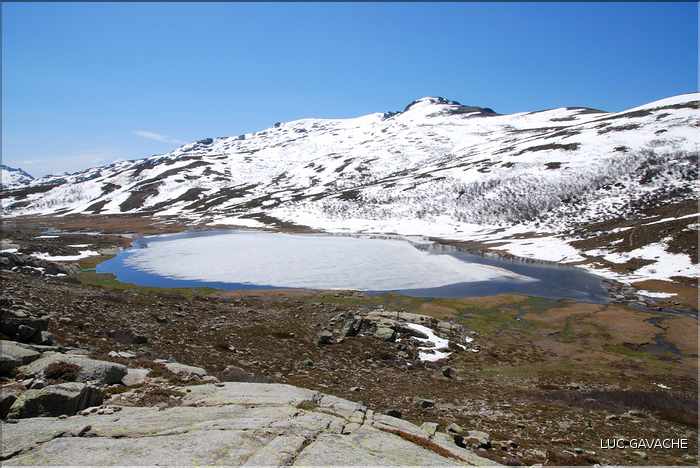 Lac de Ninu à la fin du printemps, 1743 m.d'altitude (34)