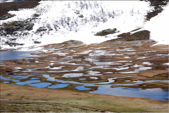 Lac de Ninu à la fin du printemps, 1743 m.d'altitude (42)