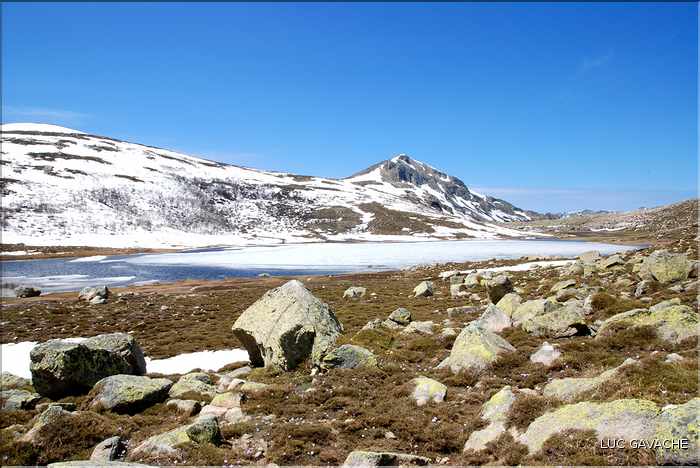 Lac de Ninu à la fin du printemps, 1743 m.d'altitude (56)