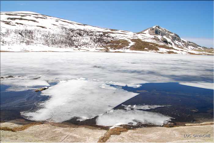 Lac de Ninu à la fin du printemps, 1743 m.d'altitude (60)