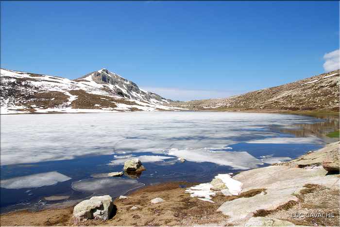 Lac de Ninu à la fin du printemps, 1743 m.d'altitude (61)