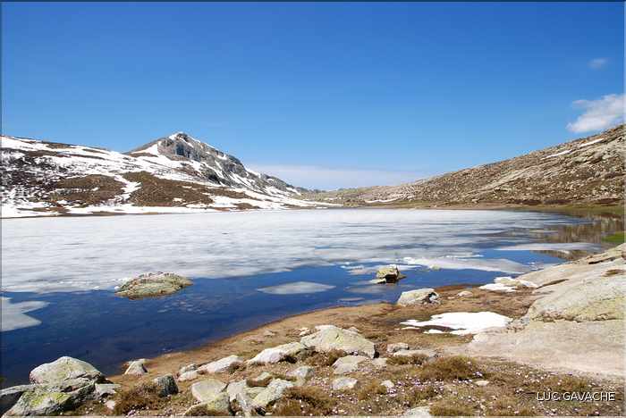 Lac de Ninu à la fin du printemps, 1743 m.d'altitude (62)