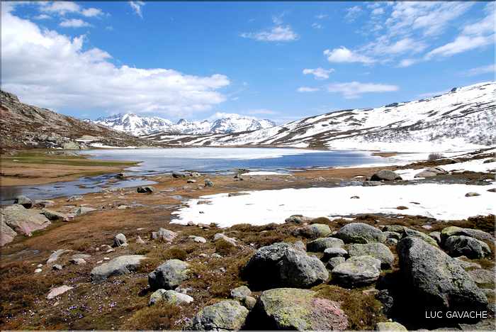 Lac de Ninu à la fin du printemps, 1743 m.d'altitude (90)
