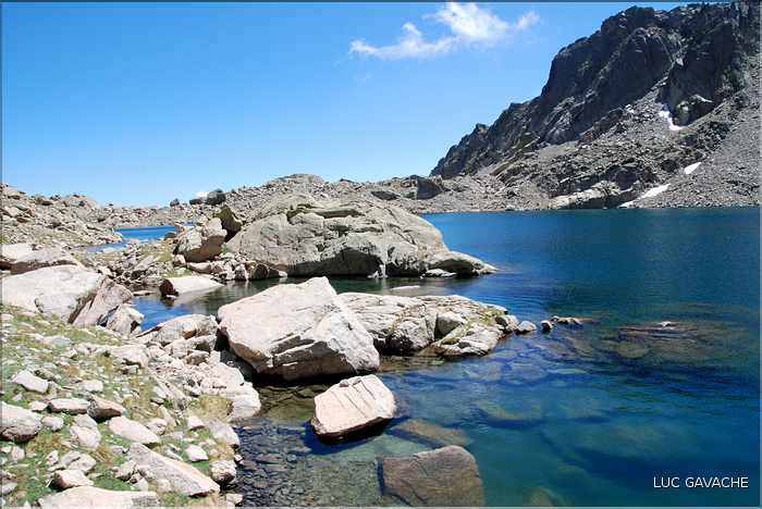Le Lac Bellebone est le plus grand lac de montagne de Corse (6)
