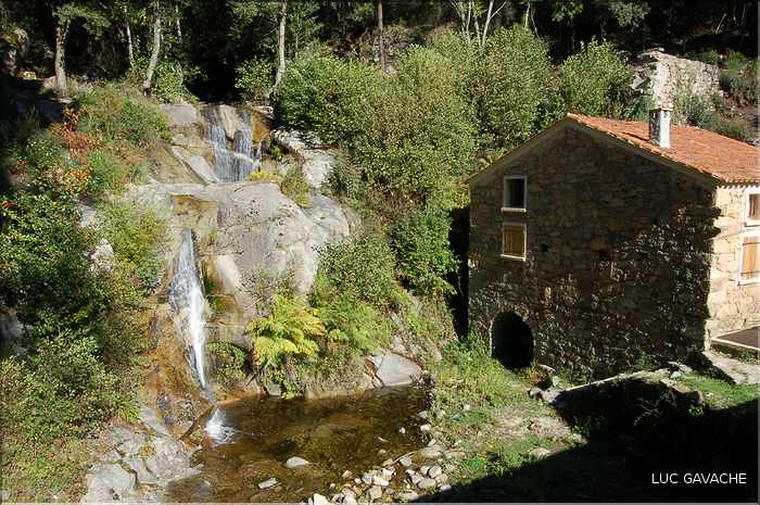 Moulin de Rezza magnifiquement restauré (1)