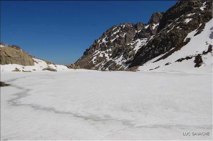 Lac de Melo à la fin de l'hiver, 1711 m.d'altitude (19)