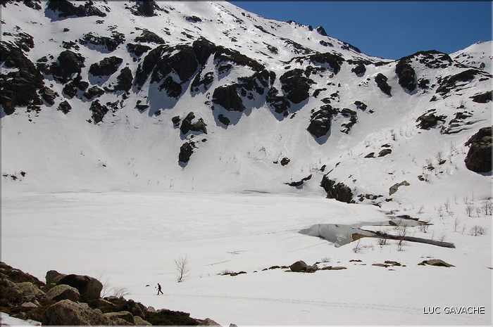 Lac de Melo à la fin de l'hiver, 1711 m.d'altitude (22)