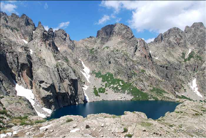 Lac de Capitello au début de l'été, 1930 m.d'altitude (1)