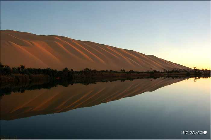 L'erg d'Ubari, prés de la ville de Sebha, abrite un des joyaux du Sahara, le lac Gabraoun (9)