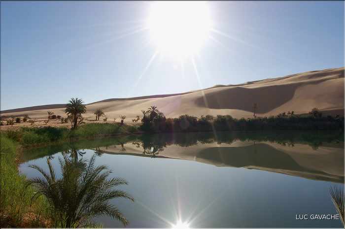 L'erg d'Ubari, prés de la ville de Sebha, abrite un des joyaux du Sahara, le lac Gabraoun (10)