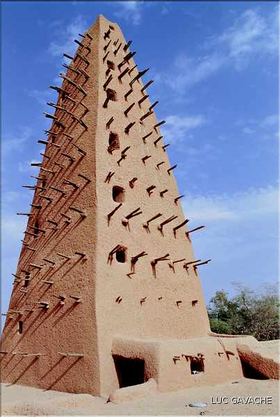 La Mosquée d'Agadez date du début du XVI éme siécle (2)