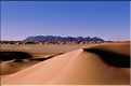 L'Adrar Chiriet, avec en premier plan les dunes du Ténéré (2)