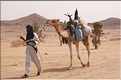 La famille d'Aghali vie dans la plus pure tradition des nomades Touareg, ce jour là ils partaient chercher une nouvelle zone de paturage (3)