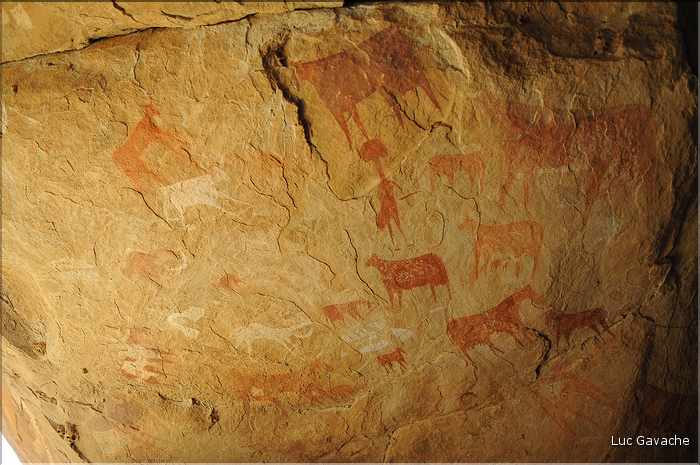Non loin de d'Arche, le  site de Manda Guili abrite de très belles peintures rupestres. (6)