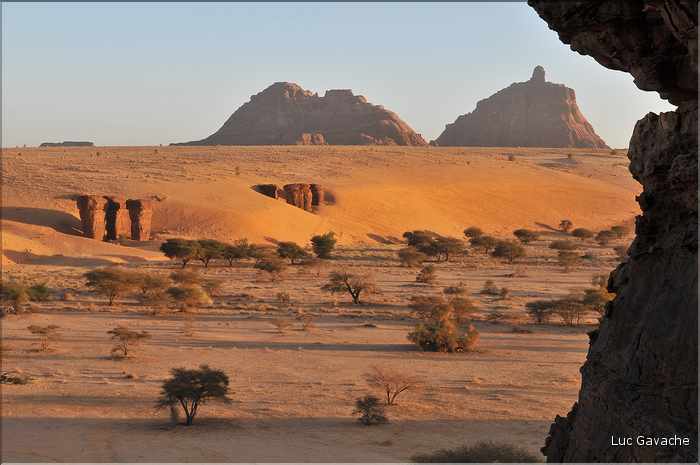 Le labyrinthe de pierres d'Oyo, près d'Arche. (17)