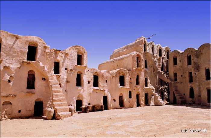 Le Ksar Ouled Soltane, dans le sud du pays, près de Tataouin, est l'un des mieux conservé (2)