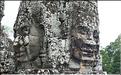 Le temple de Bayon, qui date de la fin du XII ème siècle, est composé de 54 tours ornées de têtes de Bouddha ressemblant à Jayavarman VII. (24)