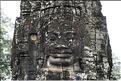 Le temple de Bayon, qui date de la fin du XII ème siècle, est composé de 54 tours ornées de têtes de Bouddha ressemblant à Jayavarman VII. (57)