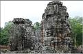 Le temple de Bayon, qui date de la fin du XII ème siècle, est composé de 54 tours ornées de têtes de Bouddha ressemblant à Jayavarman VII. (63)