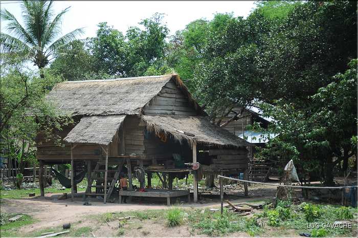 Habitats traditionnels dans la région de Siem Reap. (5)