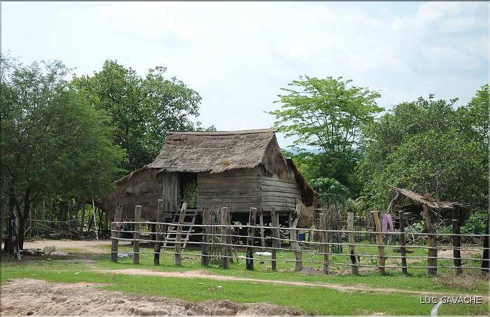 Habitats traditionnels dans la région de Siem Reap. (6)