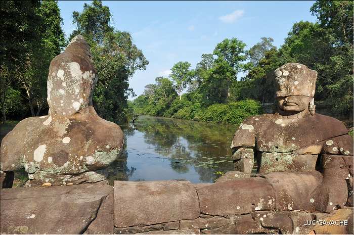 Porte daccès au temple de Preah Khan. (5)