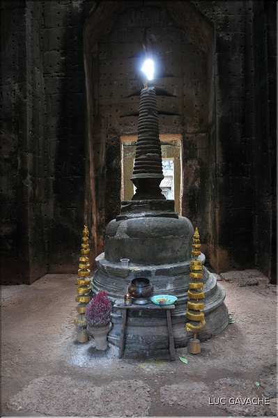 Le temple de Preah Khan fut réalisé par Jayavarman VII à la fin du XI ème siècle. (13)