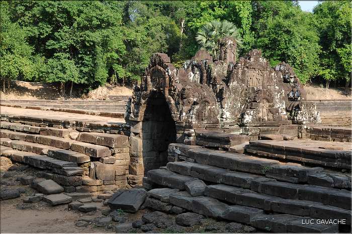 Le temple de Neak Pean à également été réalisé par Jayavarman VII. (1)
