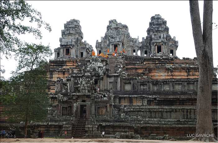 Le temple de Ta Kéo, réalisé vers l'an 1000, ne fut jamais achevé. (2)