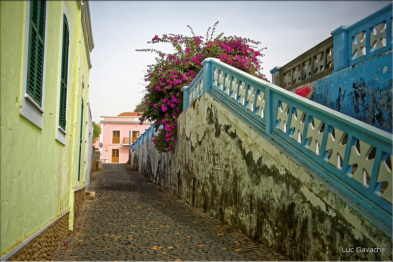 Dans les rues de Sao Filipe, la troisième ville du Cap-Vert. (12)