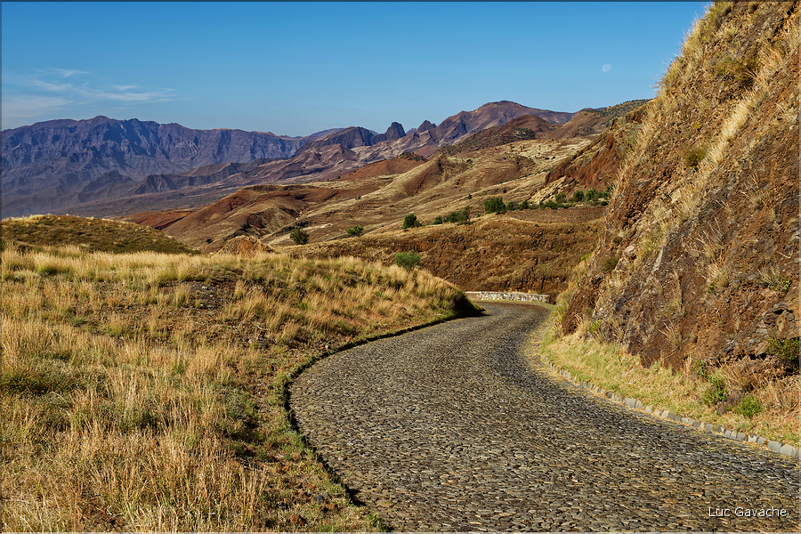 Le début de l'Estrada da Corda qui traverse Santo Antão par la montagne.
