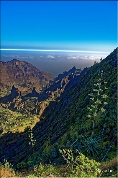 La vallée de Paul depuis le Pico da Cruz sur la route de l'Estrada da Corda. (2)