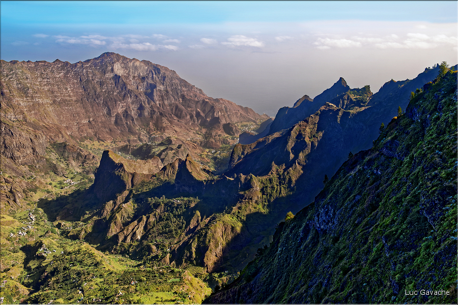 La vallée de Paul depuis le Pico da Cruz sur la route de l'Estrada da Corda. (5)