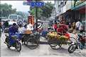 La petite ville de Yangshuo sur les rives de la rivière Lijiang. (1)