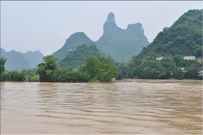 La petite ville de Yangshuo sur les rives de la rivière Lijiang. (33)