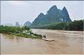 La petite ville de Yangshuo sur les rives de la rivière Lijiang. (37)