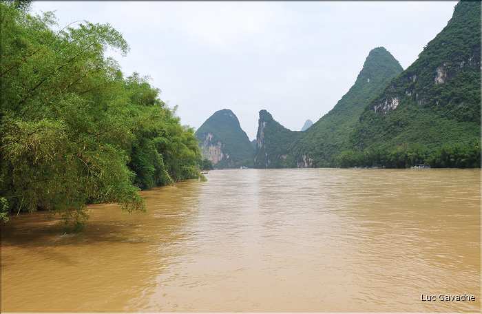 La petite ville de Yangshuo sur les rives de la rivière Lijiang. (40)