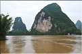 La petite ville de Yangshuo sur les rives de la rivière Lijiang. (48)