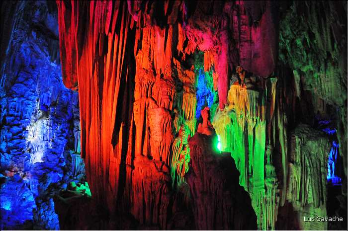 Grotte des fltes de roseau dans les environs de Guilin. (5)