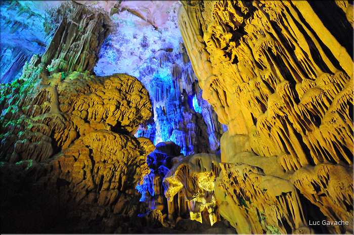 Grotte des fltes de roseau dans les environs de Guilin. (10)