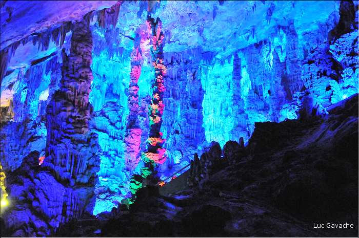 Grotte des fltes de roseau dans les environs de Guilin. (15)