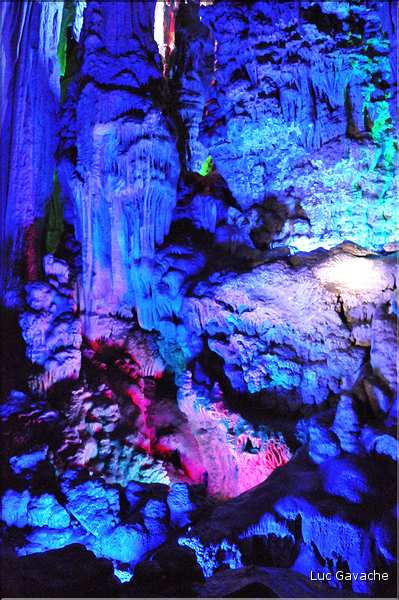 Grotte des fltes de roseau dans les environs de Guilin. (23)