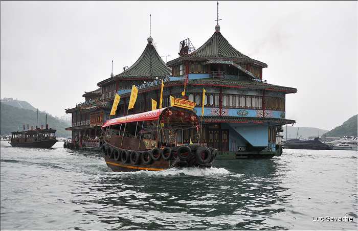 L'ancien port de Aberdeen abrite encore une petite flotte de pêche. Hong Kong. (32)