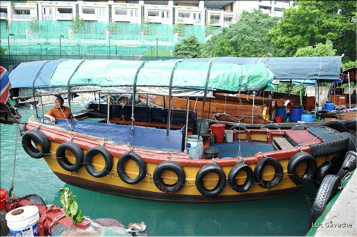 L'ancien port de Aberdeen abrite encore une petite flotte de pêche. Hong Kong. (40)